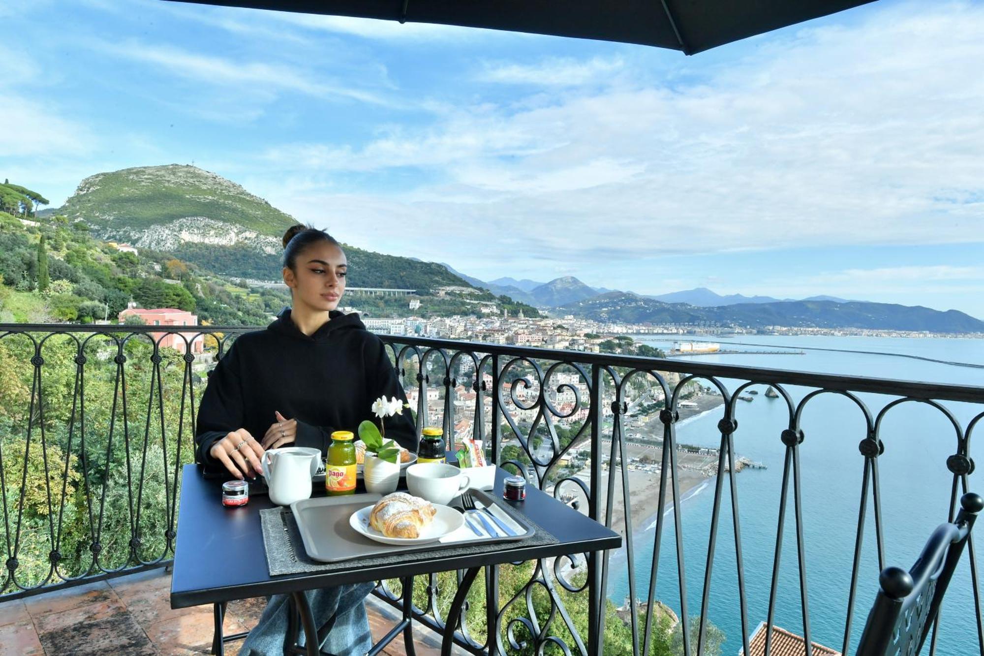 In Costa Relais & Luxury Suites วิเอตริ ภายนอก รูปภาพ